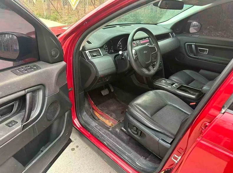 路虎发现神行 后面外观二