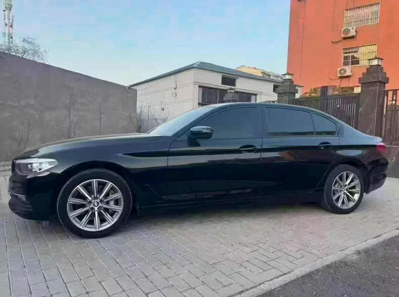 宝马5系 正面外观三