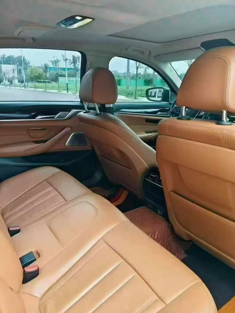 宝马5系 内饰前排