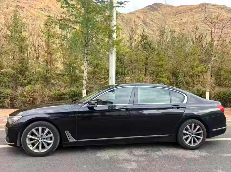 宝马7系 内饰前排