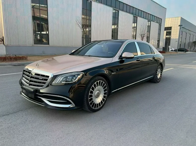 奔驰迈巴赫S级 正面外观三