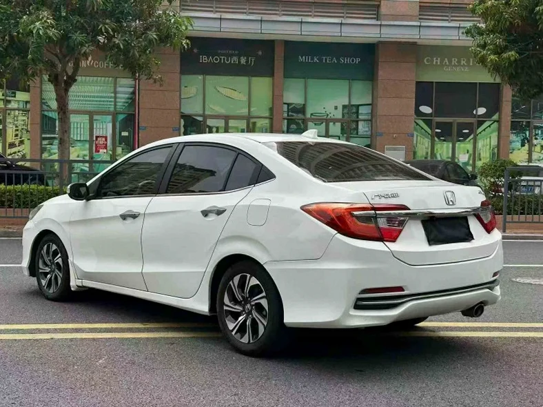 本田凌派 内饰前排