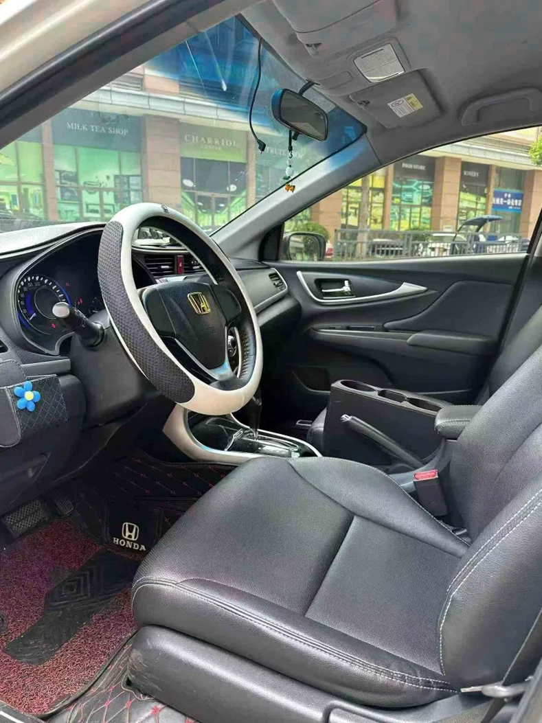 本田凌派 后面外观一