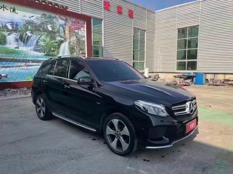 奔驰GLE 后面外观一