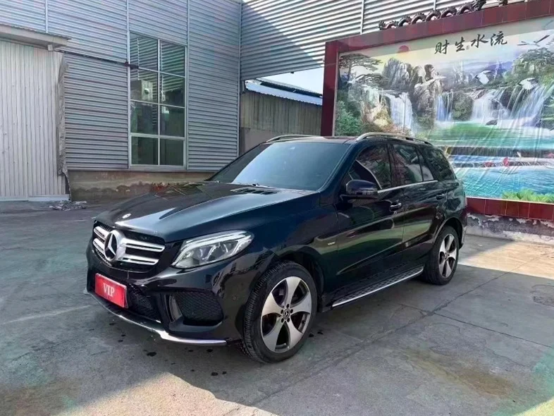 奔驰GLE 正面外观二