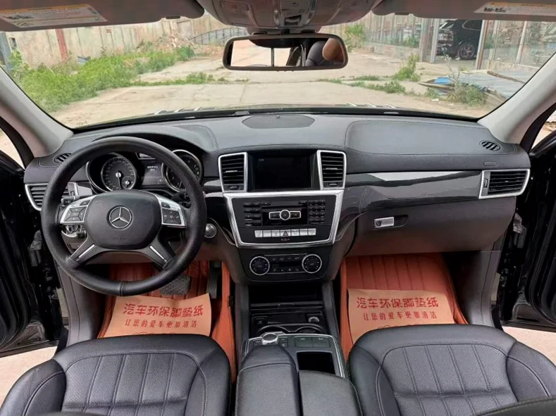 奔驰GLS 后面外观二