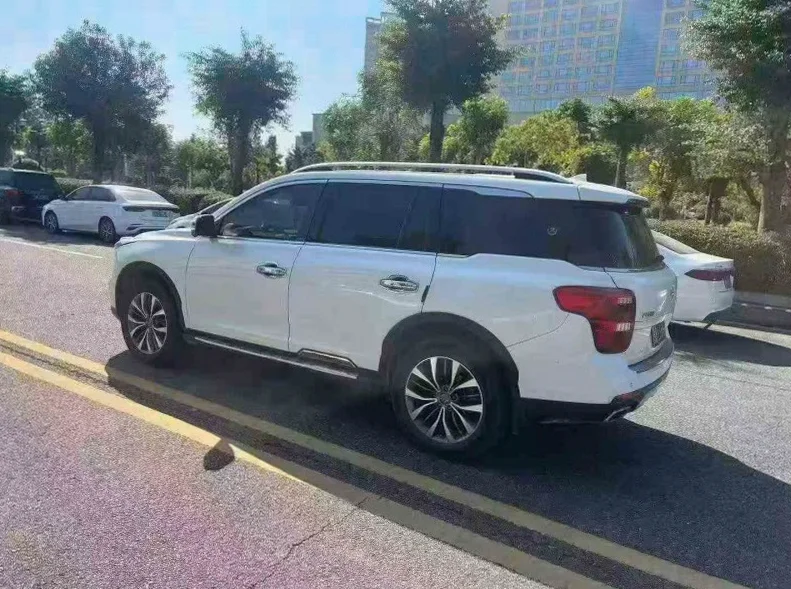 传祺GS8 内饰前排