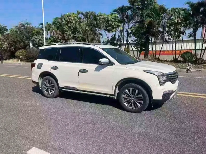 传祺GS8 正面外观三