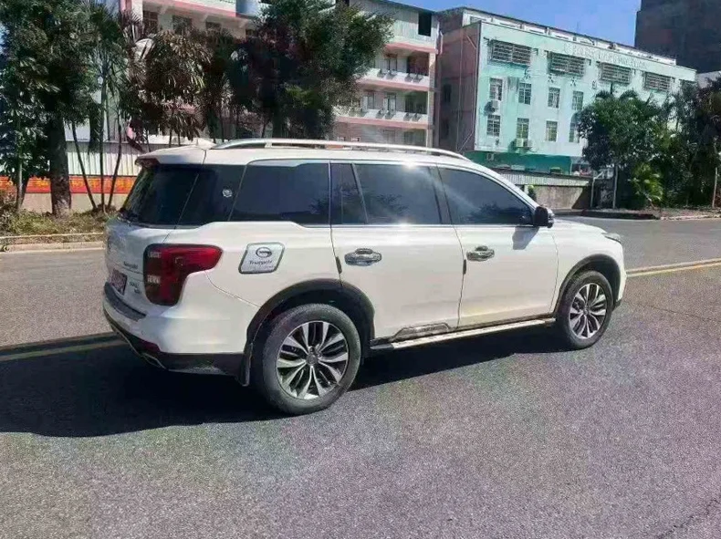 传祺GS8 内饰后排