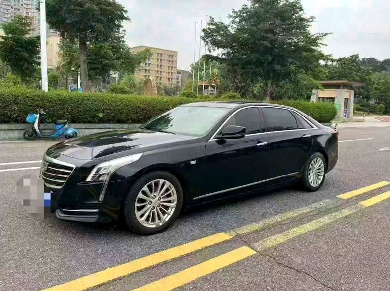 凯迪拉克CT6 正面外观三