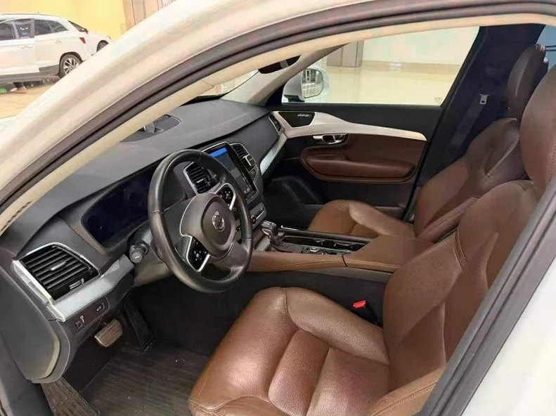 沃尔沃XC90 后面外观三
