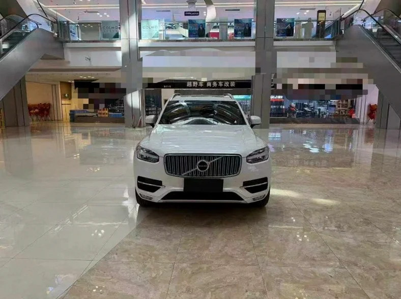 18年沃尔沃XC90 T6 四驱顶配