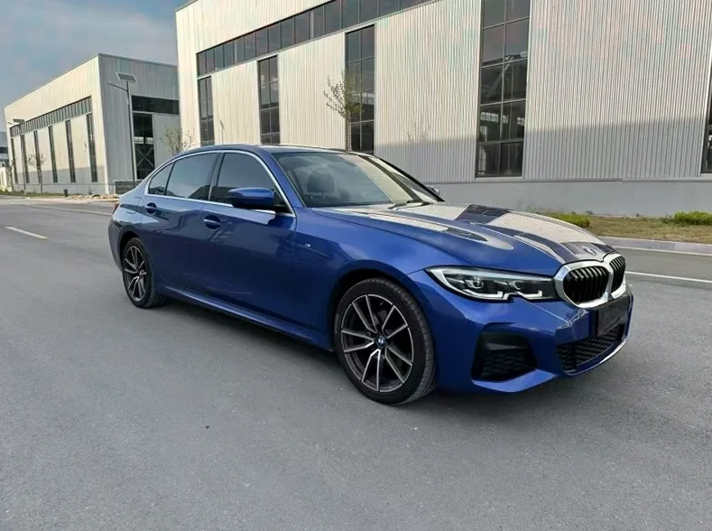 宝马3系 正面外观二