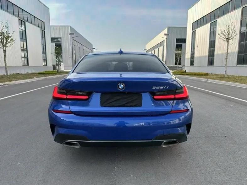 宝马3系 驾驶室