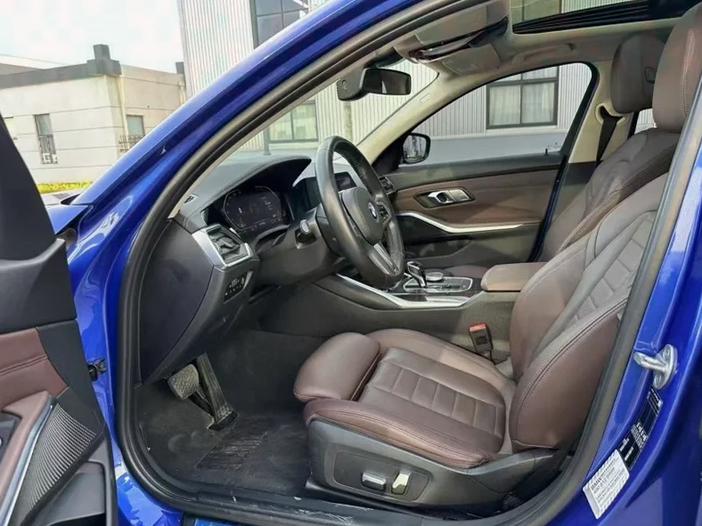 宝马3系 后面外观三