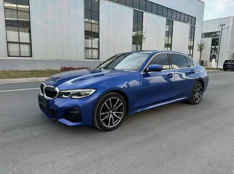 宝马3系 正面外观三