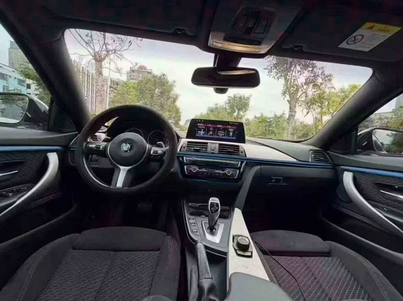 宝马4系 后面外观一