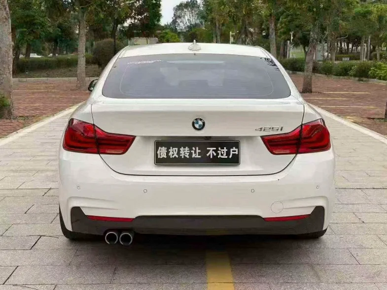 宝马4系 驾驶室