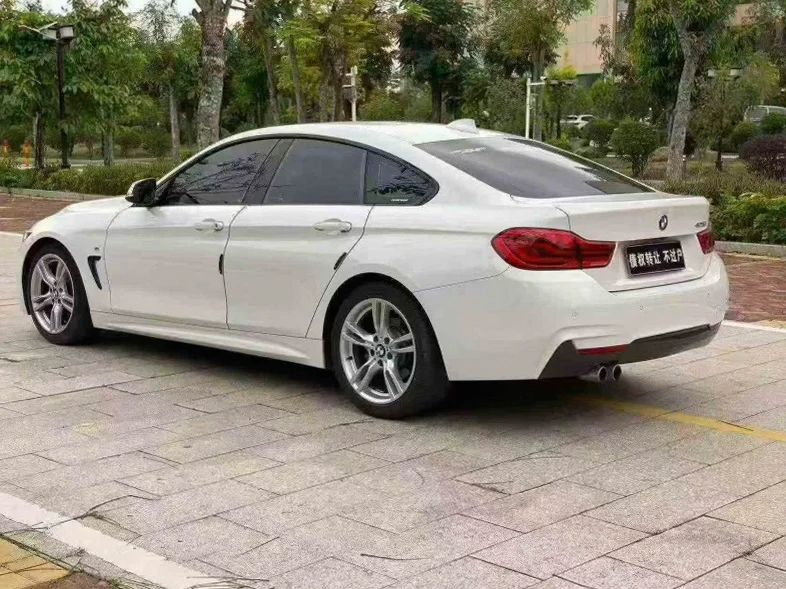 宝马4系 内饰前排