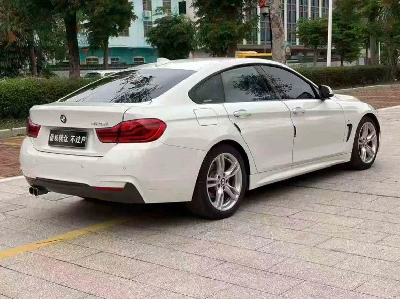 宝马4系 内饰后排