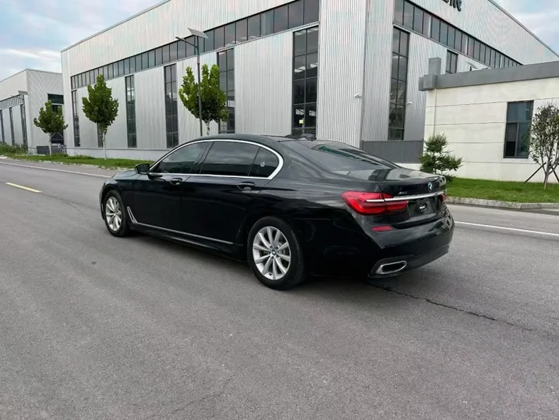 宝马7系 内饰前排