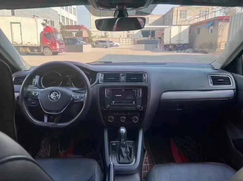 大众速腾 后面外观二