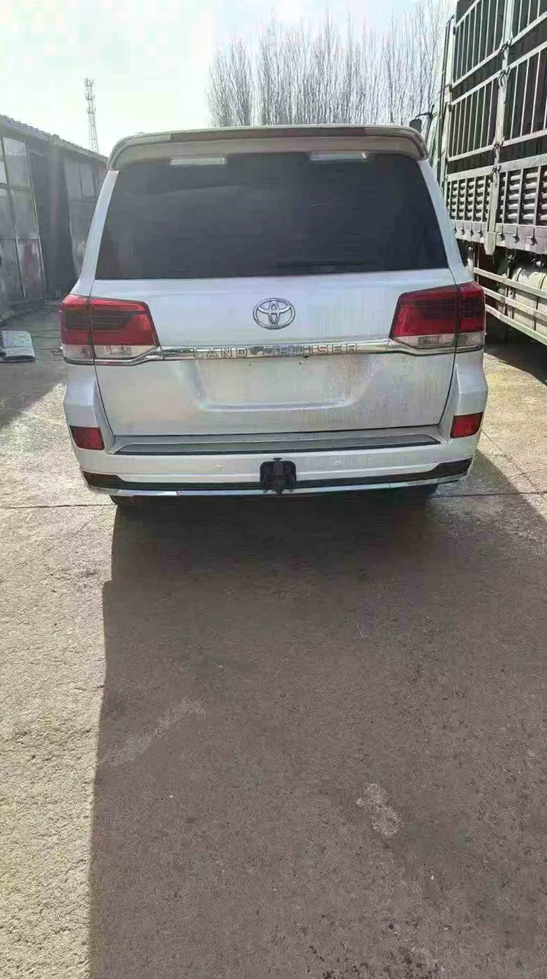 丰田兰德酷路泽 驾驶室