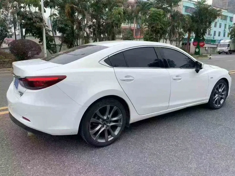 马自达阿特兹 驾驶室