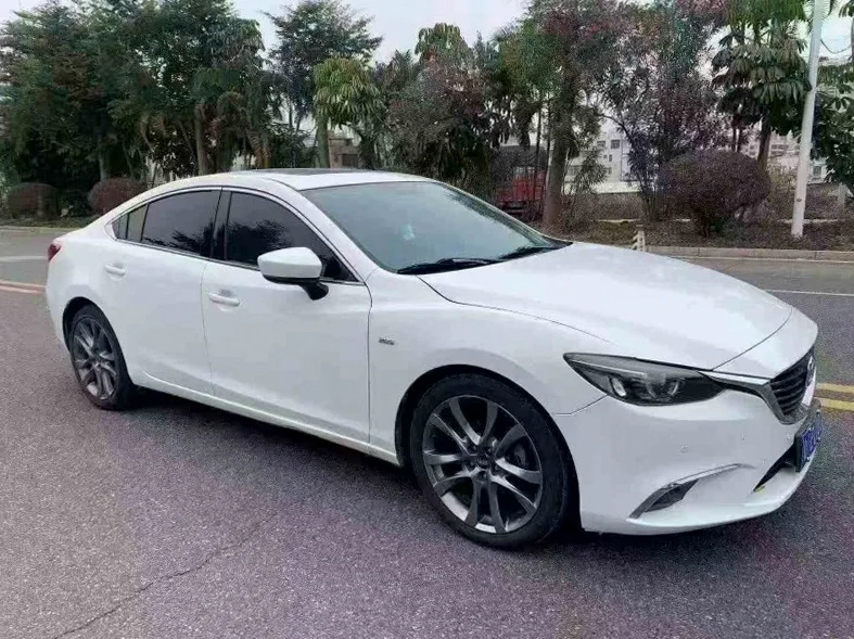 马自达阿特兹 后面外观三