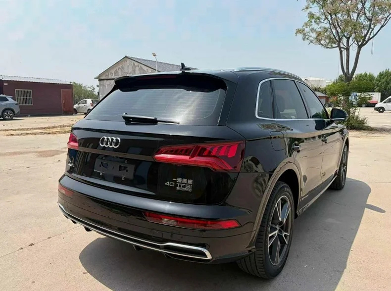 奥迪Q5 内饰前排