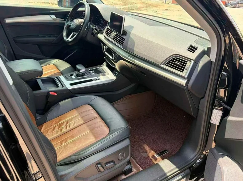 奥迪Q5 后面外观一