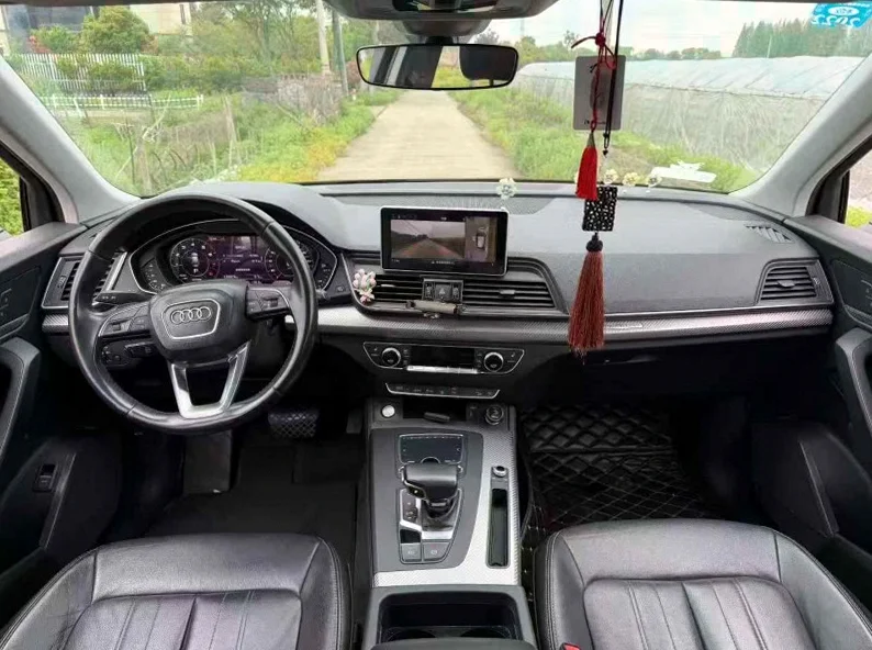 奥迪Q5 后面外观一