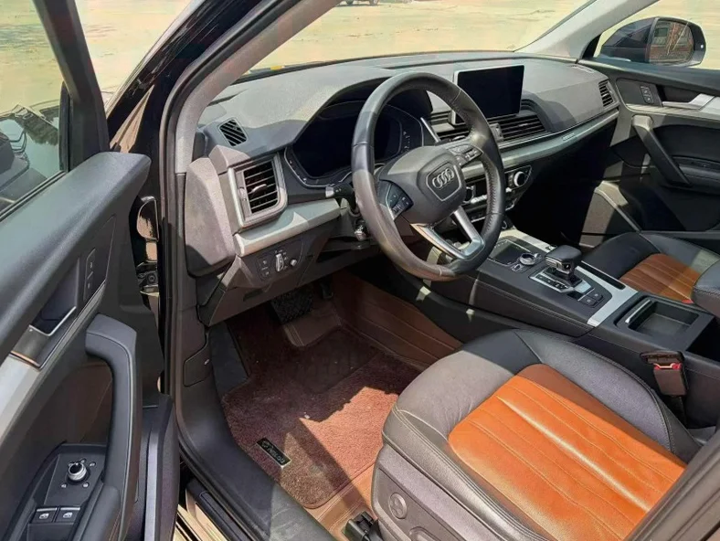 奥迪Q5 后面外观三