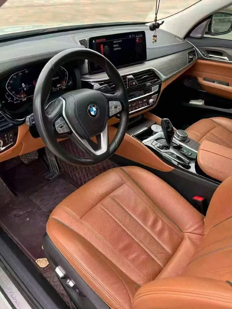 宝马6系 后面外观一