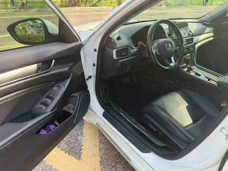 本田英诗派 后面外观三