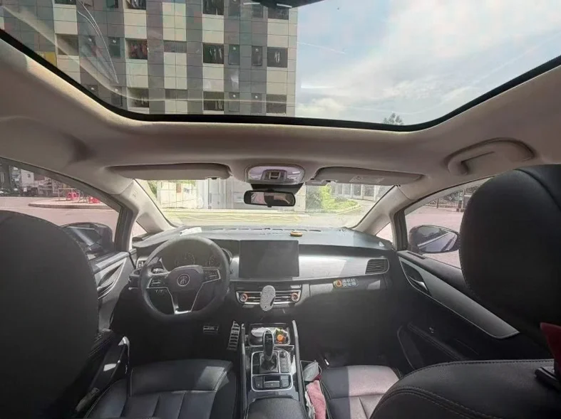 比亚迪宋 后面外观二