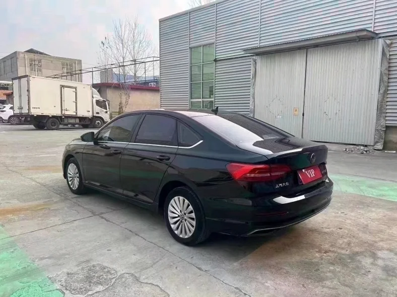 大众朗逸 后面外观三