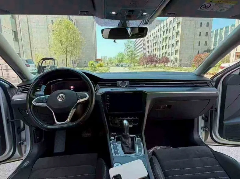 大众迈腾 后面外观三