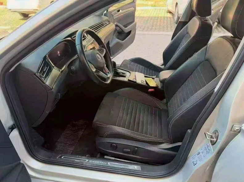 大众迈腾 后面外观二