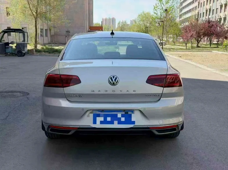 大众迈腾 内饰后排