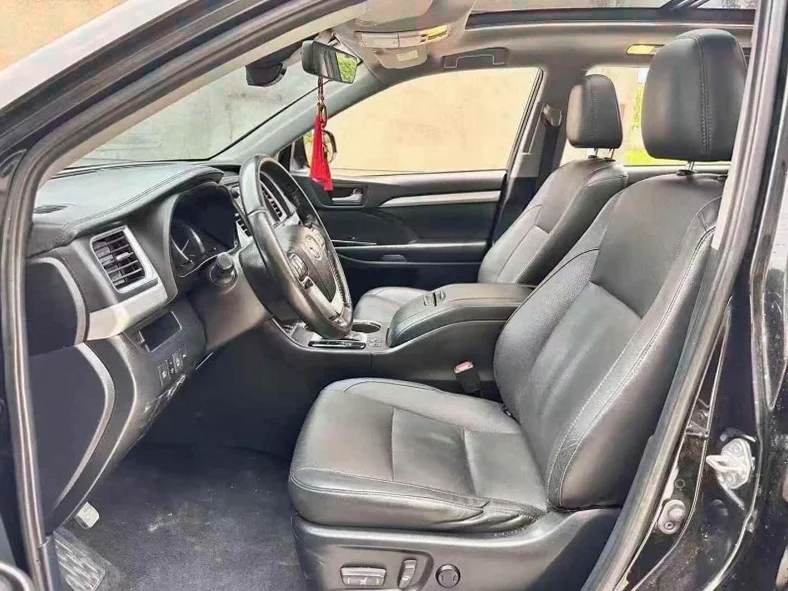 丰田汉兰达 后面外观二