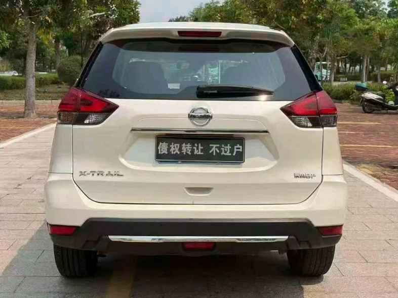 日产奇骏 内饰后排