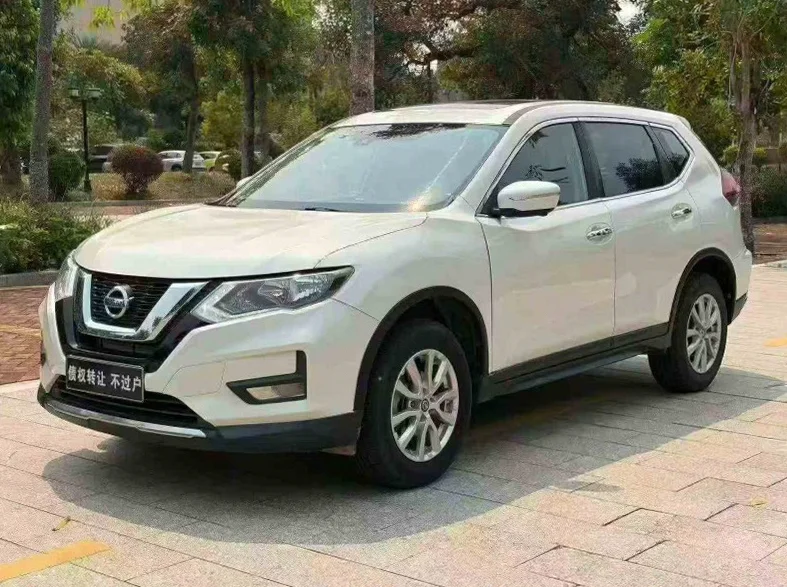 日产奇骏 正面外观二