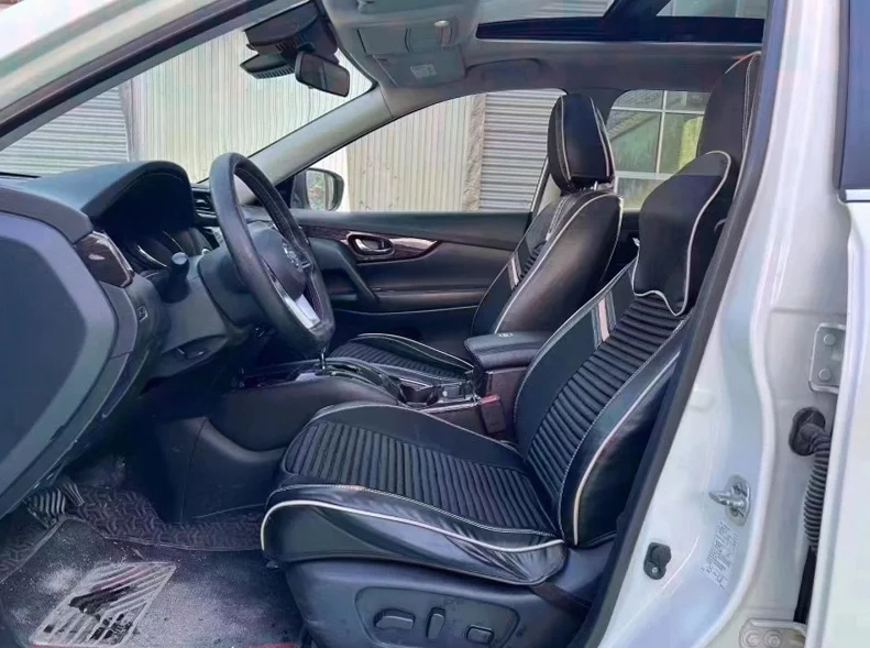 日产奇骏 驾驶室