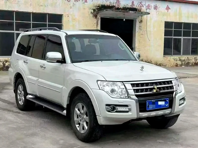 三菱帕杰罗 正面外观三