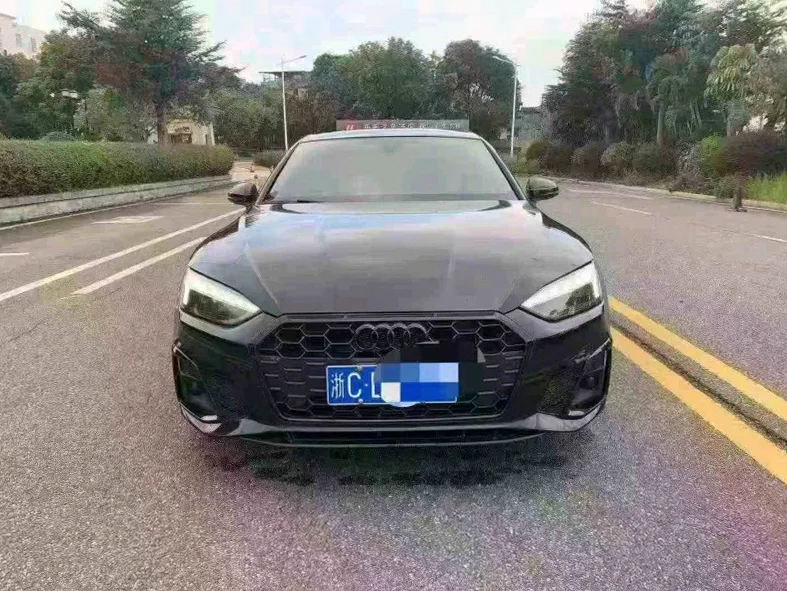 21年奥迪A7L 2.0T高配