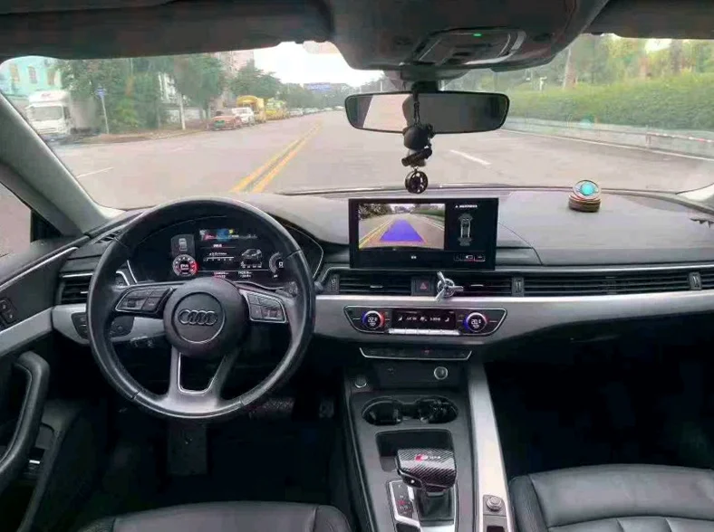 奥迪A7L 后面外观一