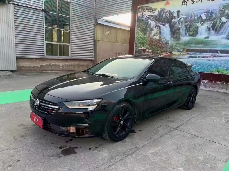 别克君威 正面外观二