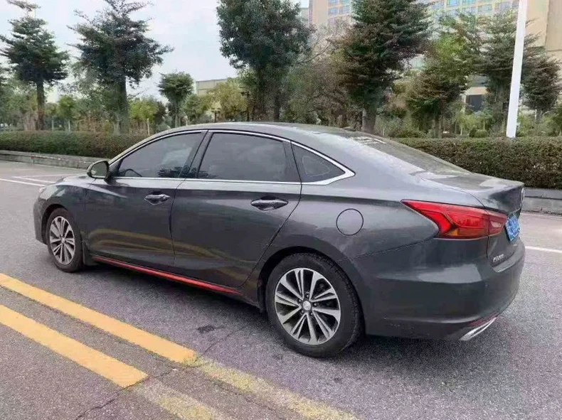 长安汽车锐程 内饰前排