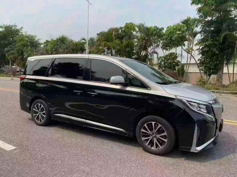 传祺M8 正面外观二